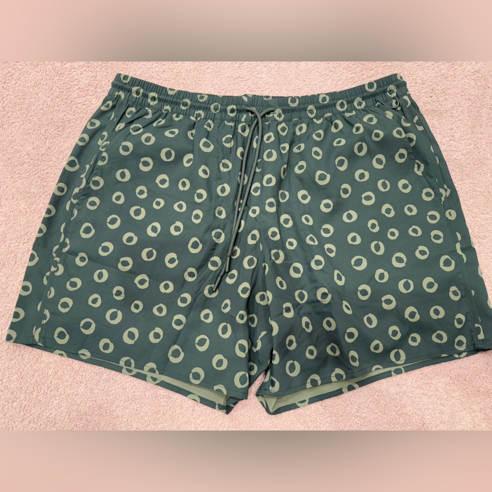 NWT Outdoor Voices SolarCool 5” Beach Shorts. 2 front pockets, 1 back pocket